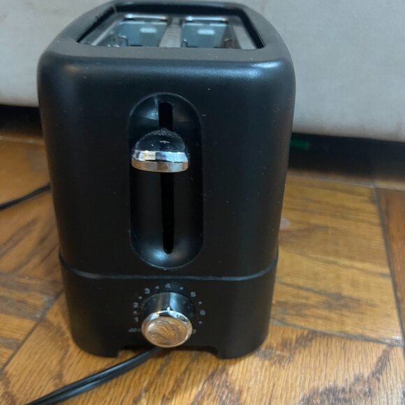 KitchenSmith toaster - CREAT CONDITION CLEAN INSIDE! OUT - Picture 6 of 10